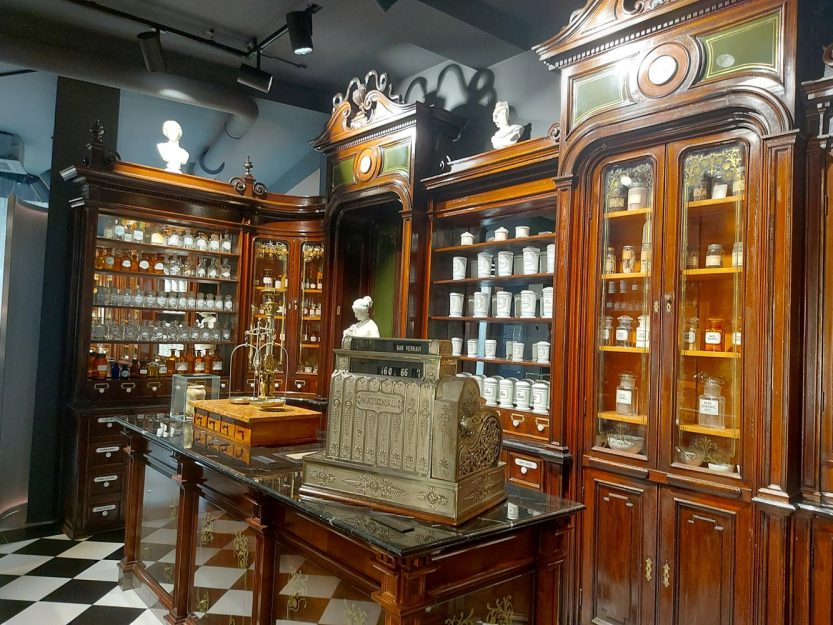 Ilustracija povijesne ljekarne