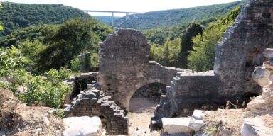 Ruševine Dvigrada, ljeto 2024. / FOTO: A.M. Blaga & misterije