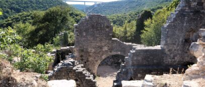 Ruševine Dvigrada, ljeto 2024. / FOTO: A.M. Blaga & misterije