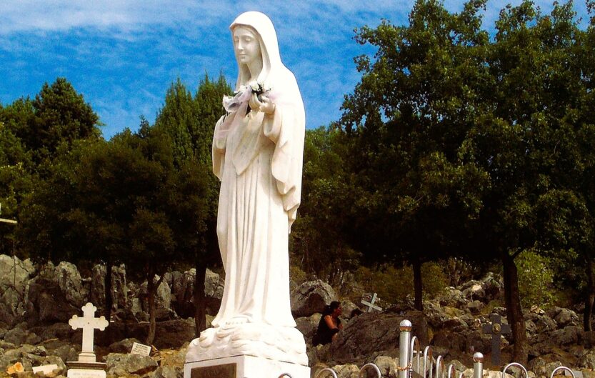 Međugorje Gospa Kraljica mira