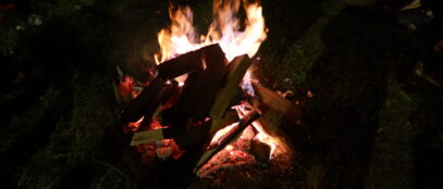 Bdjenje uz krijesove u mjestu Podcrkavlje 2023. godine / FOTO: A.M. / Blaga & misterije