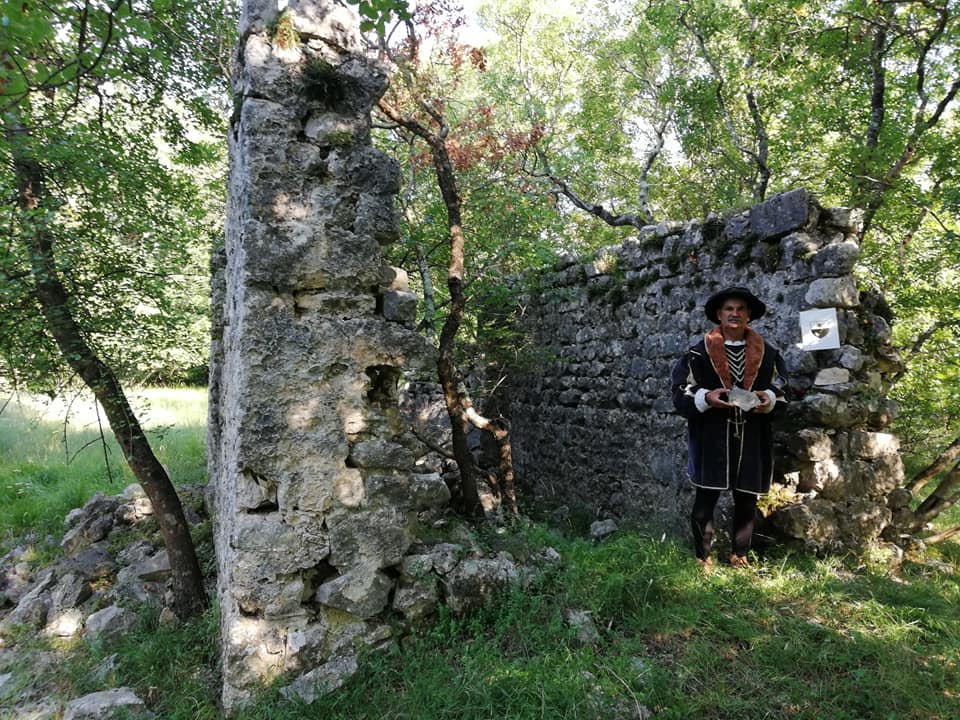 Crkva sv. Petra u blizini Kampelja FOTO: Darko Antolković