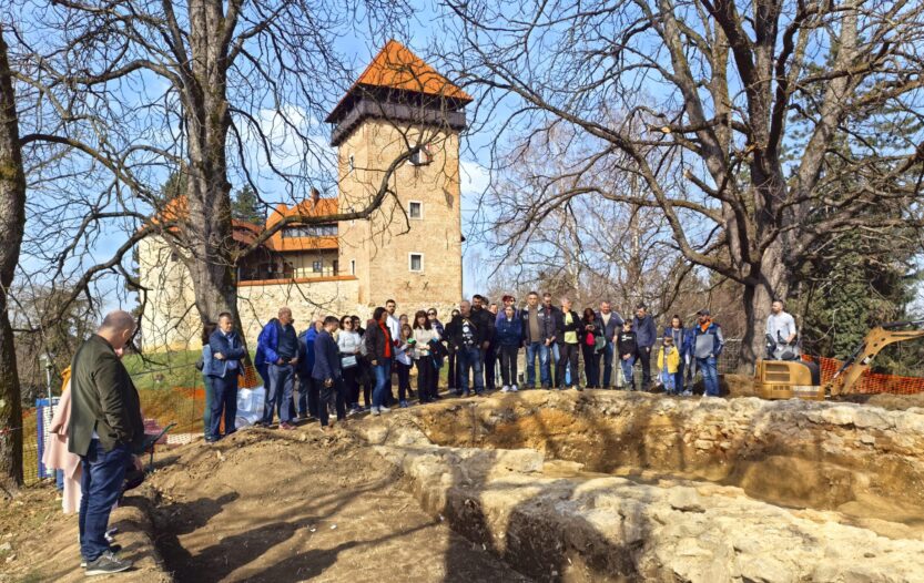 Prezentacija arheoloških istraživanja kod crkve sv. Mihovila FOTO: Darko Antolković