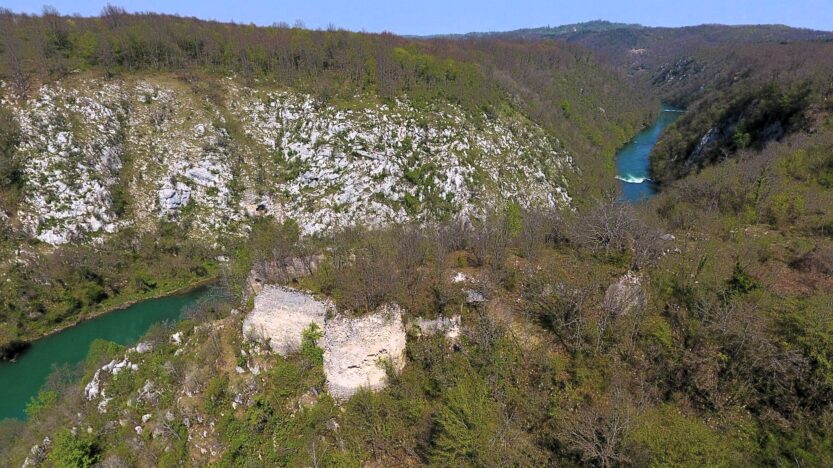 Blagaj na Korani / FOTO: Dalibor Lovrić / Leksikon utvrda Hrvatske