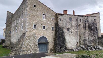 Pogled na kaštel Grobnik FOTO: Darko Antolković