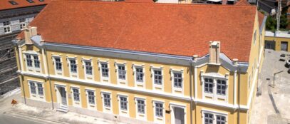 Obnovljena zgrada Prve osnovne škole u Petrinji / FOTO: Ministarstvo kulture i medija