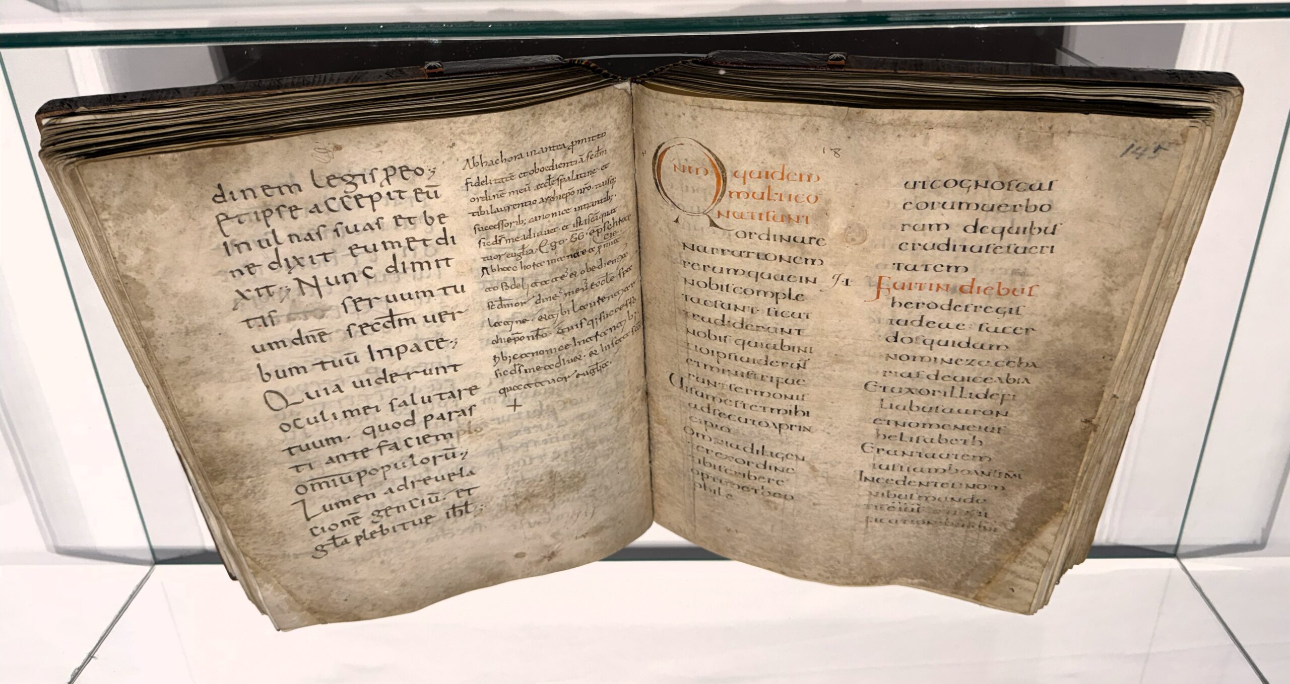 Splitski evangelijar na svečanom otvorenju znanstvenog skupa "Početci kraljevstva. Splitski crkveni sabori, Tomislav i njegovo doba o 1100. obljetnici" u katedrali sv. Dujma / FOTO: A.M. Citadela Invicta