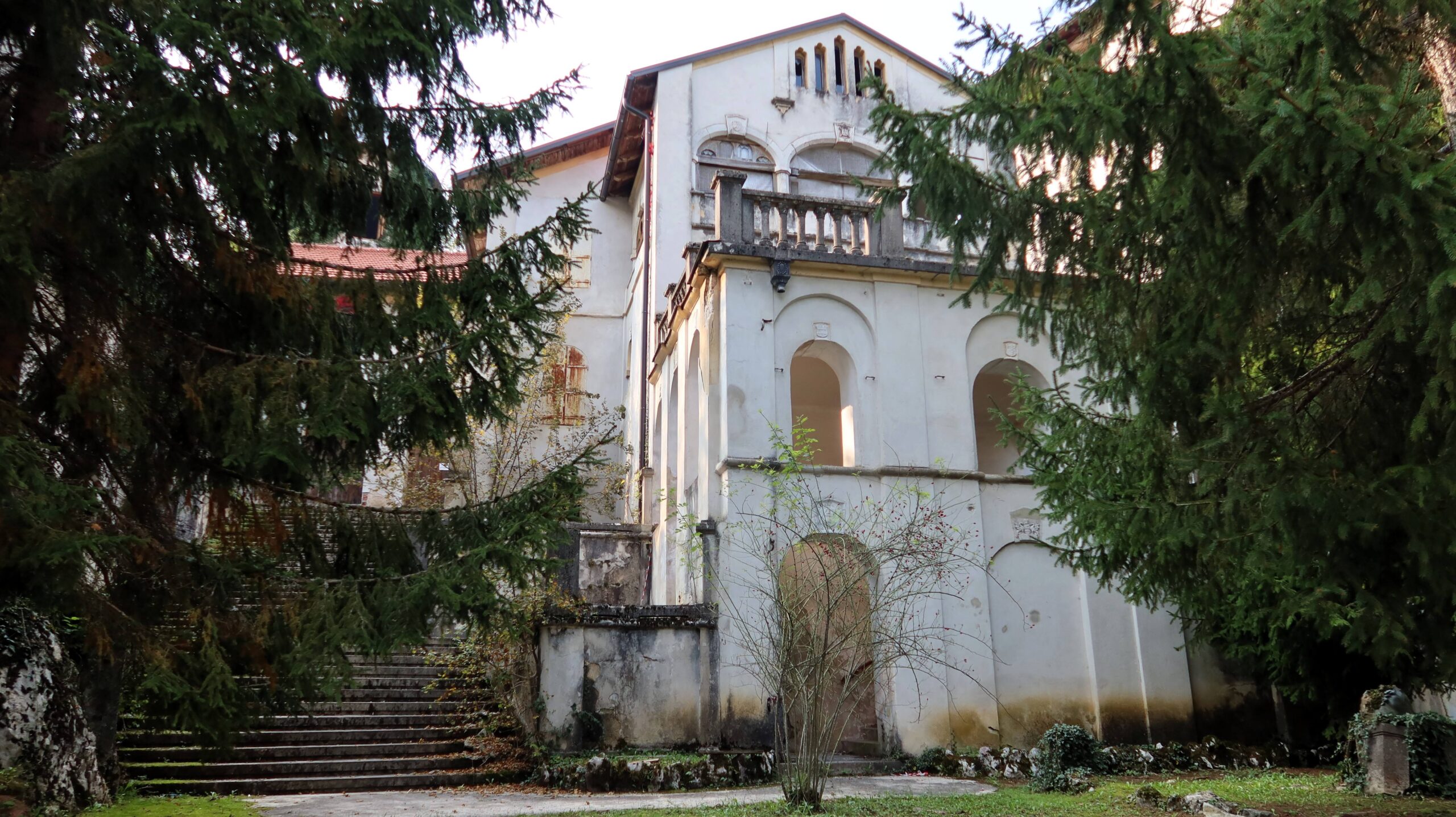 Dvorac Bosiljevo u jesen 2022. godine FOTO: A.M. / Blaga & misterije