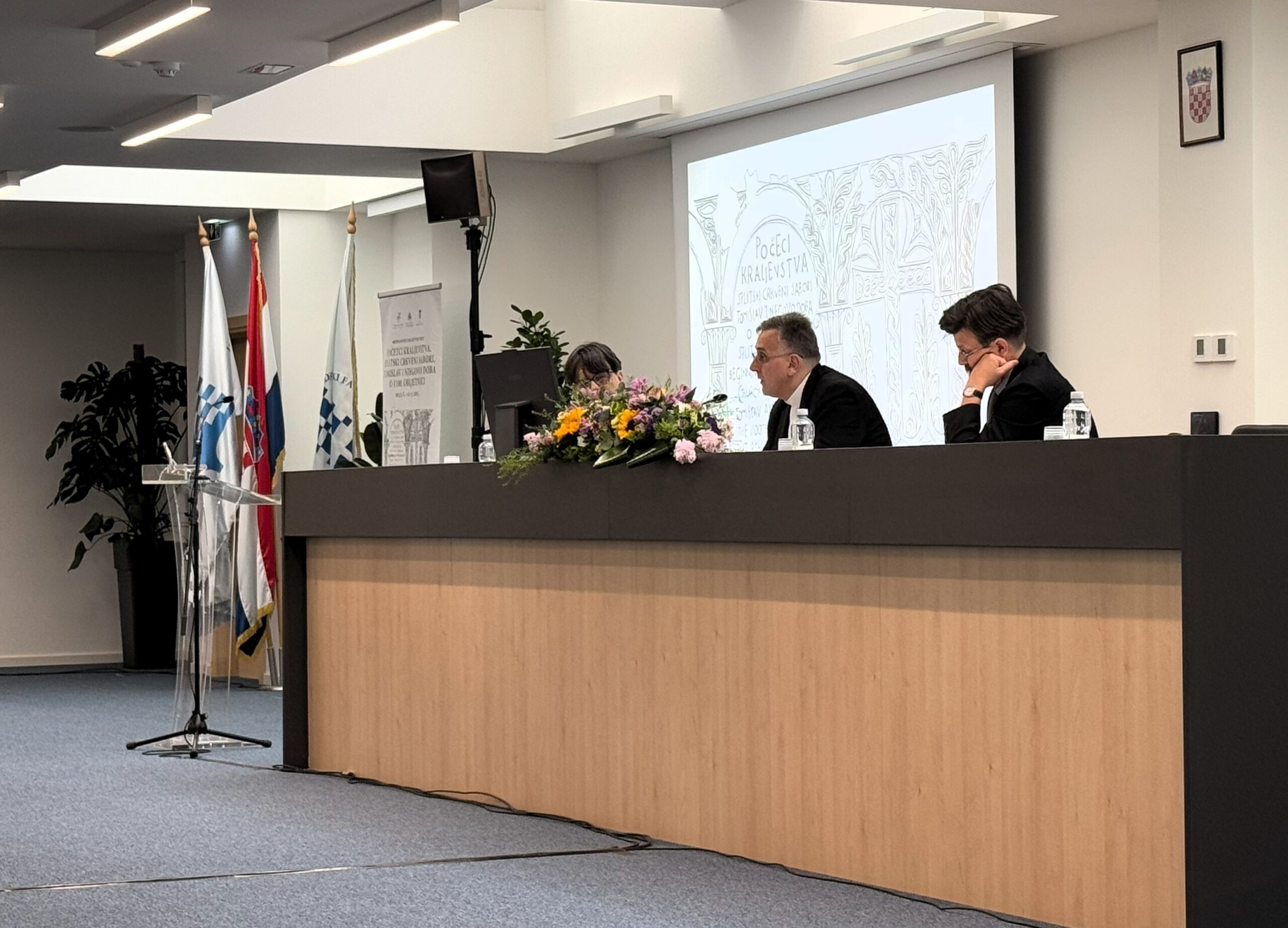 Početci kraljevstva: Splitski crkveni sabori, Tomislav i njegovo doba, 9. svibnja 2025. Mozaik fotografija FOTO: A.M. Citadela Invicta d.o.o.