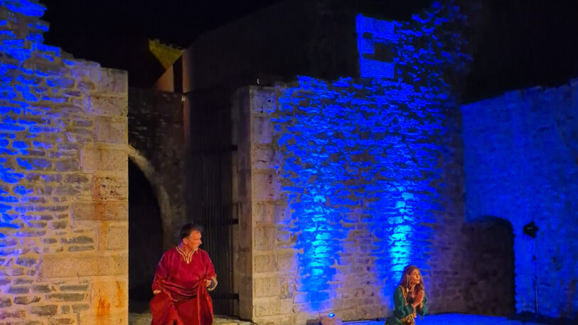 Predstava Tomislav i Adriana na Medvedgradu, rujan 2025. FOTO: Gradsko kazalište Trešnja