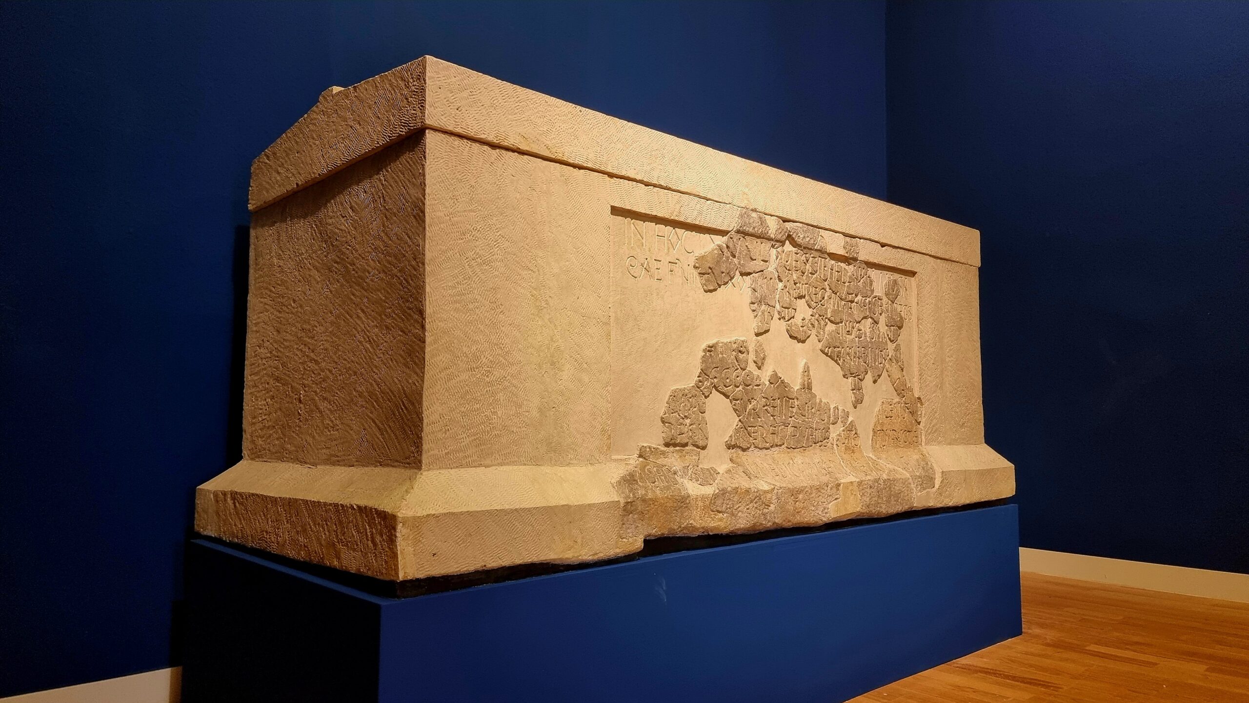 Obilazak izložbe U početku bijaše kraljevstvo FOTO: MBT / Blaga & misterije