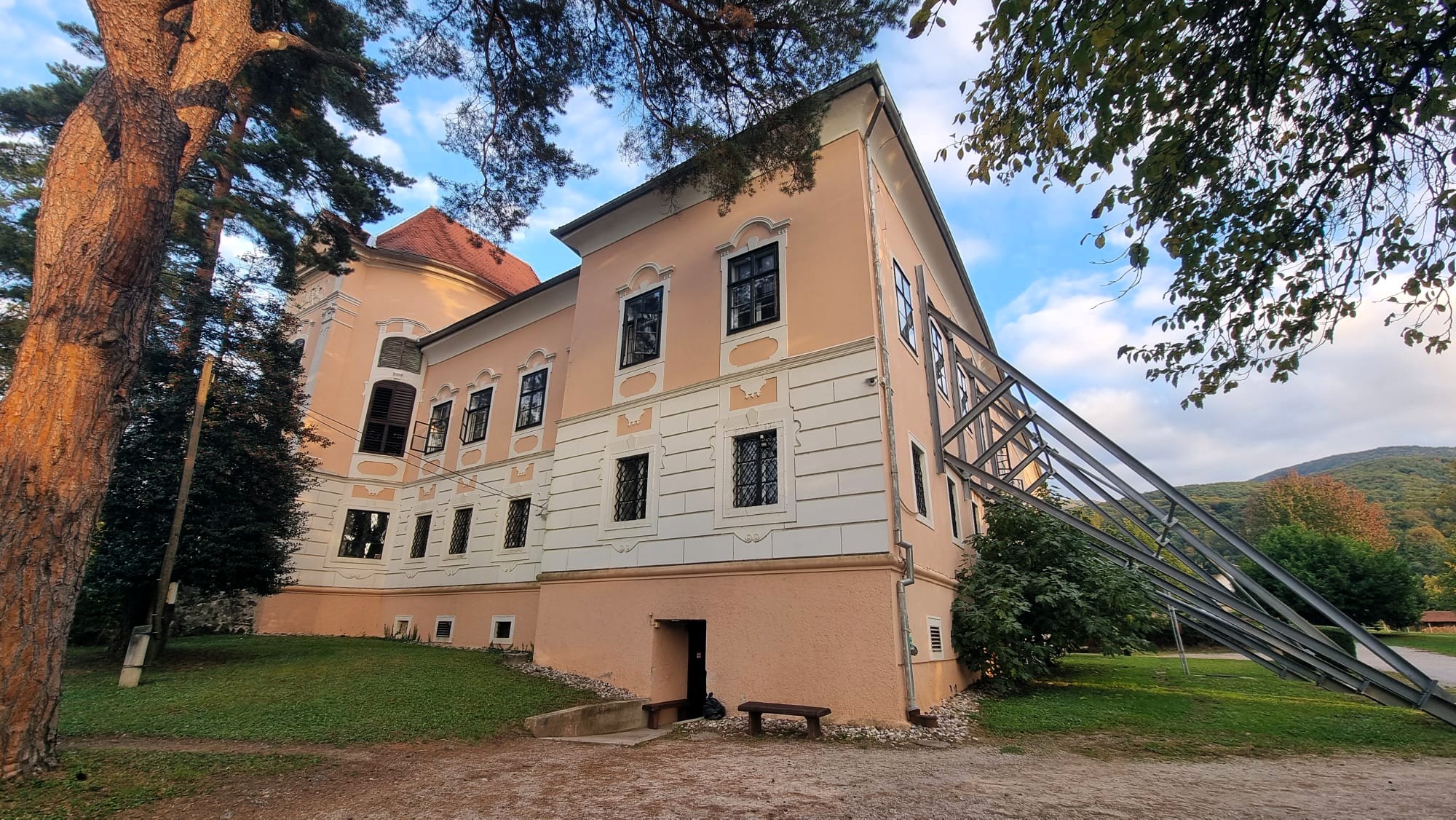 Dvorac Oršić Gornja Bistra FOTO: MBT / Blaga & misterije