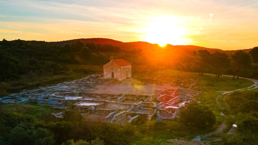 Svitanje na lokalitetu Ivinj / Ivinj.com