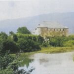 Lička Jasenica, izgled utvrde prije devastacije u II. svj. ratu (kolorirana fotografija), preuzeto iz: E. Laszowski, Hrvatske povijesne gradjevine, Zagreb 1902.