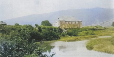 Lička Jasenica, izgled utvrde prije devastacije u II. svj. ratu (kolorirana fotografija), preuzeto iz: E. Laszowski, Hrvatske povijesne gradjevine, Zagreb 1902.