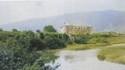 Lička Jasenica, izgled utvrde prije devastacije u II. svj. ratu (kolorirana fotografija), preuzeto iz: E. Laszowski, Hrvatske povijesne gradjevine, Zagreb 1902.