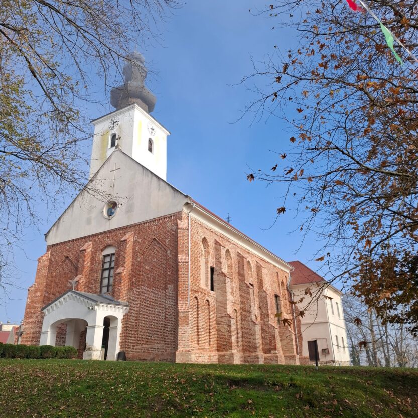 Župna crkva Uzvišenja Svetog Križa FOTO: Sisačka biskupija, biskupija-sisak.hr
