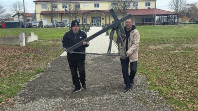 Vikend radionica 'Art terapije' udruge Crne mambe - obnova skulptura Križnog puta Marina Marinića u Domu Tigrova, Rakitje