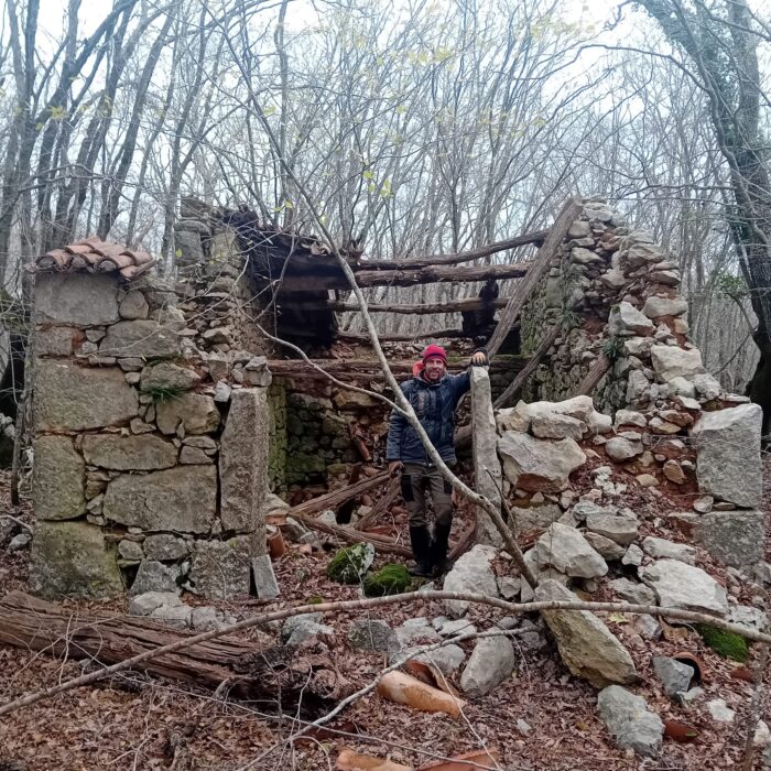 Kuća u napuštenom selu FOTO: Petar Kopanica