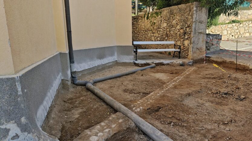 Radovi oko crkve Svih Svetih u Staroj Baški FOTO: Libero Denis Galjanić, Udruga Stara Baška