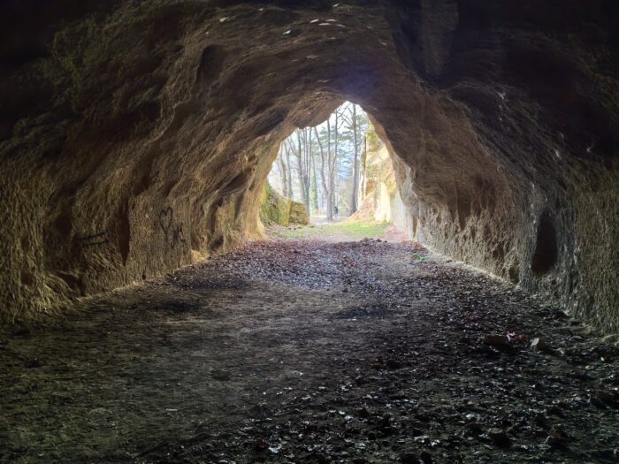 Unutrašnjost špilje iznad koje je podignut grad FOTO: Darko Antolković