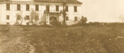 Paukovec - Dvorac, početak rušenja, 1922. godina Fotografija: Većeslav Henneberg. Izvor: fototeka.min-kulture.hr