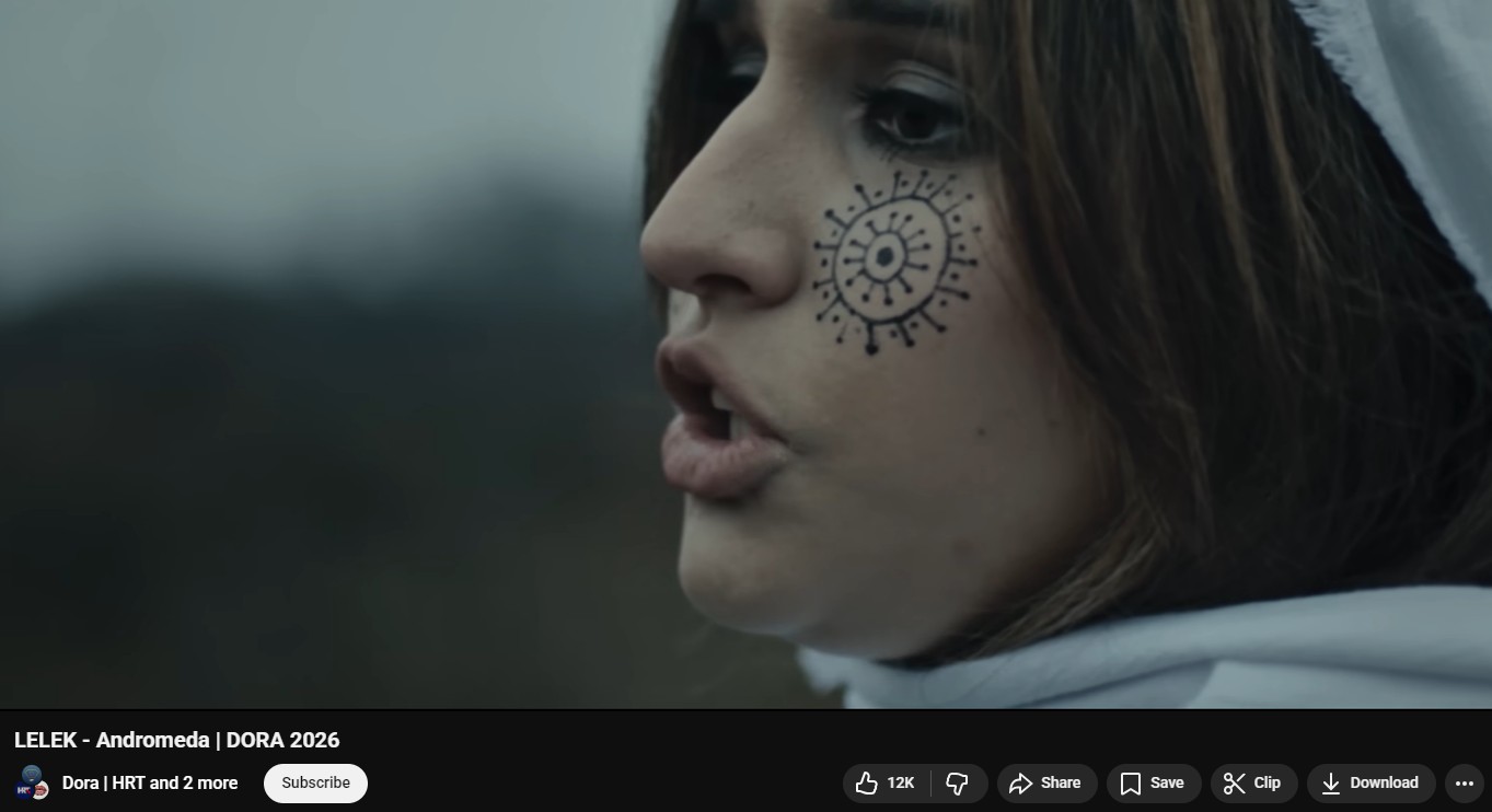 Kadar iz video spota pjesme “Andromeda” grupe Lelek, objavljen na službenom kanalu Hrvatska radiotelevizija.