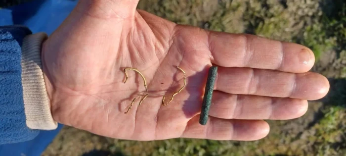 Dijelovi narukvice izrađene od vrlo tanke zlatne žice. FOTO: bjelovar.live