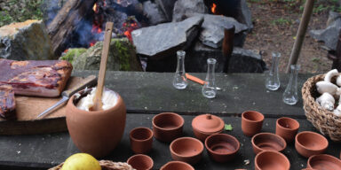 Izbor namirnica i pribora korištenog za pripremu jela iz kuharice FOTO: Stjepan Marinković, Arheološki muzej Zagreb