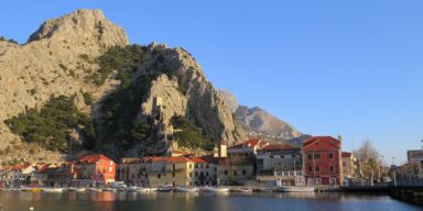 Utvrda Mirabela iznad Omiša FOTO: Robert Franić