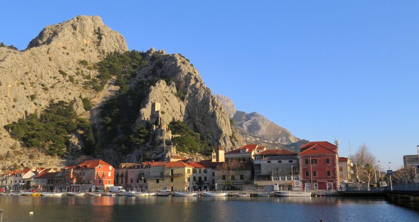Utvrda Mirabela iznad Omiša FOTO: Robert Franić