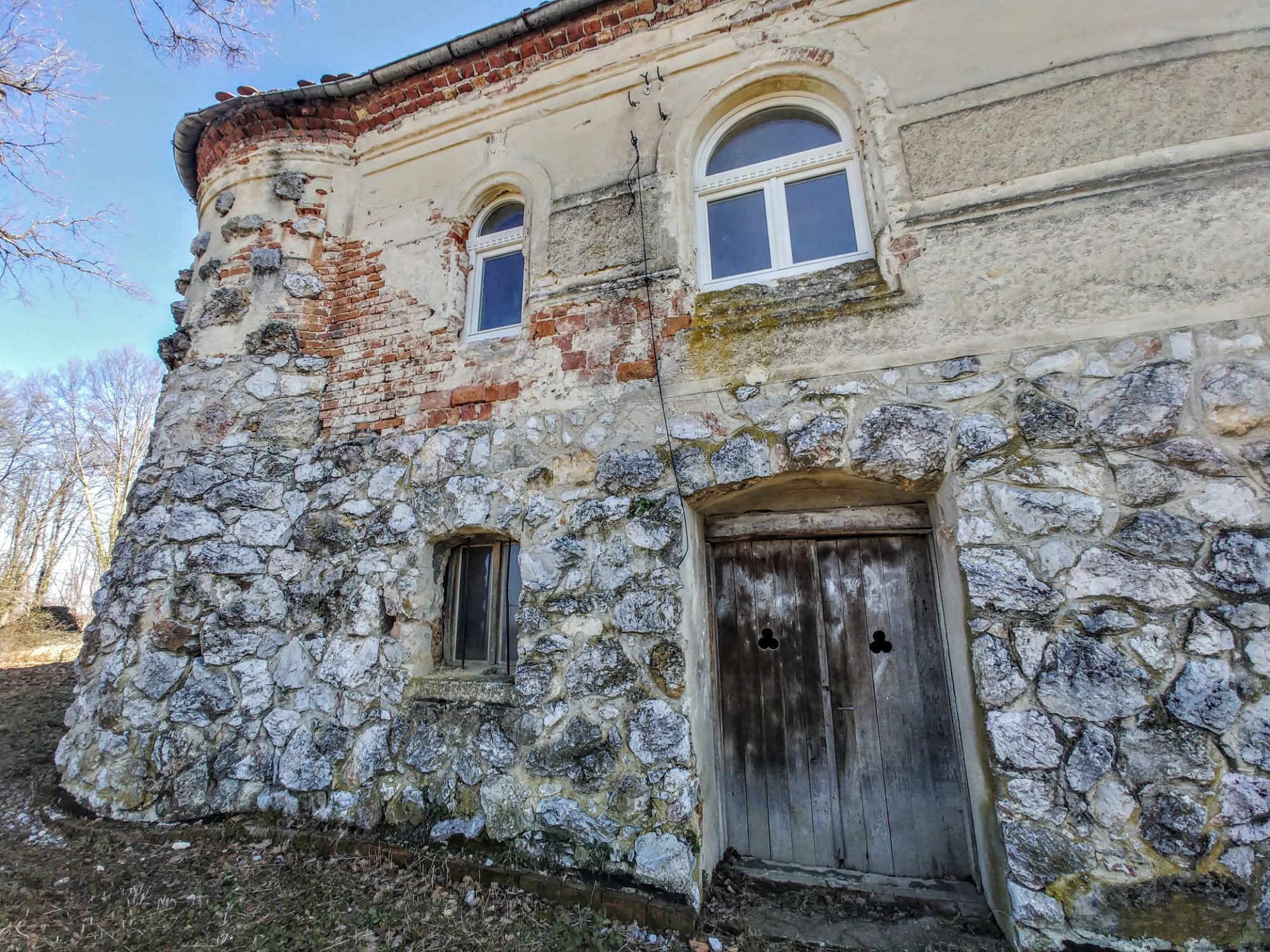 Dvorac Dioš u proljeće 2019. godine FOTO: MBT / Blaga & misterije 