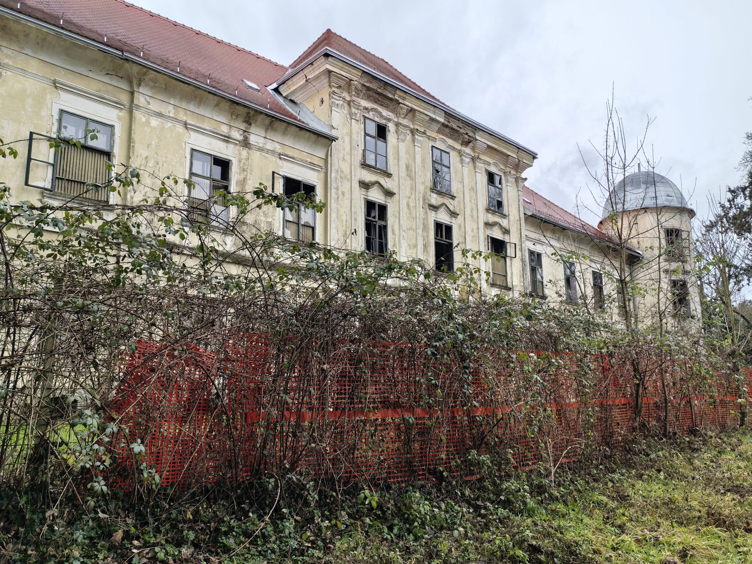  Dvorac Brezovica u proljeće 2026. godine FOTO: Darko Antolković / Blaga & misterije 