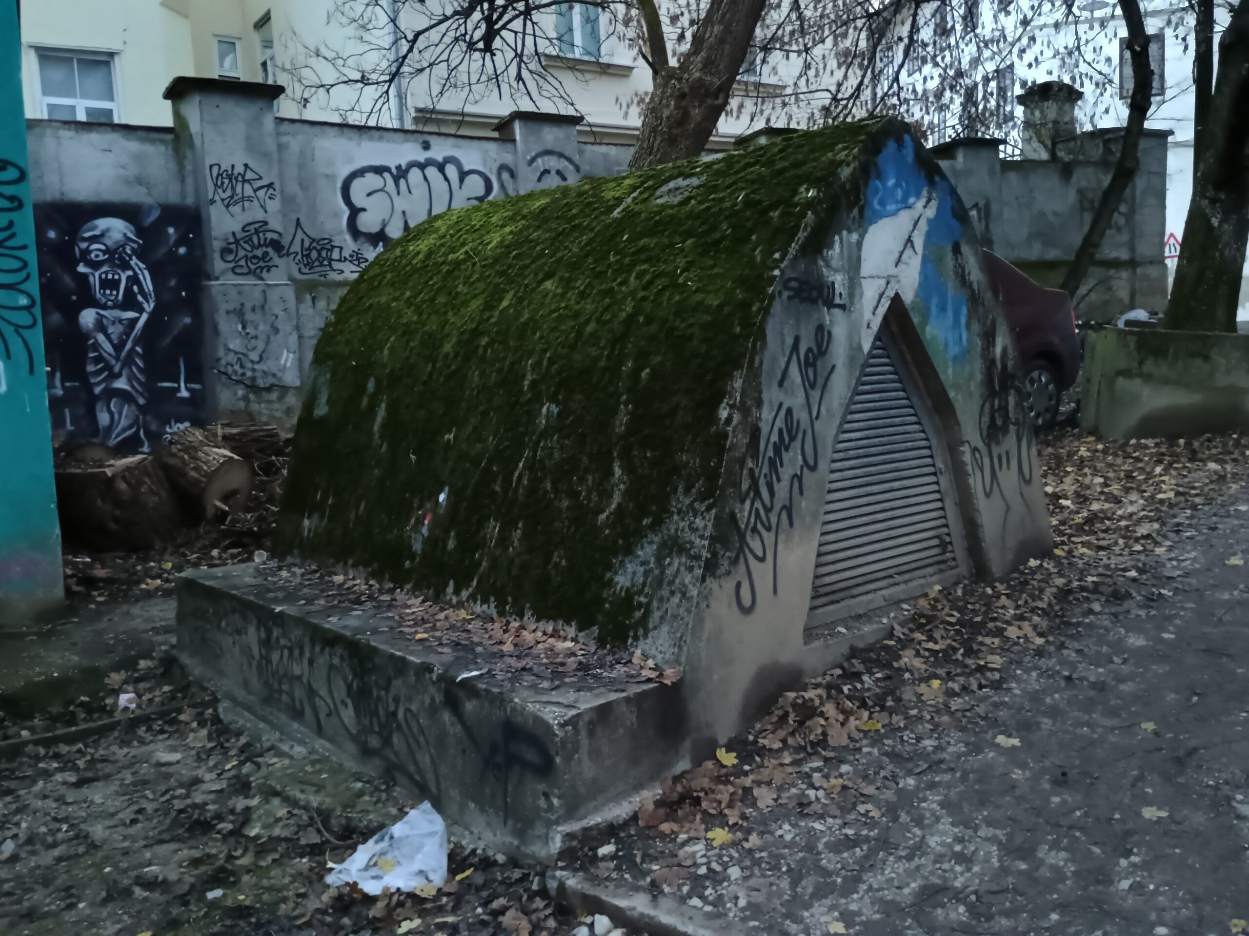 Ventilacijski otvor tunela na smjeru Tkalčićeva 64 - Dubravkin put, FOTO: Krešimir Regan 