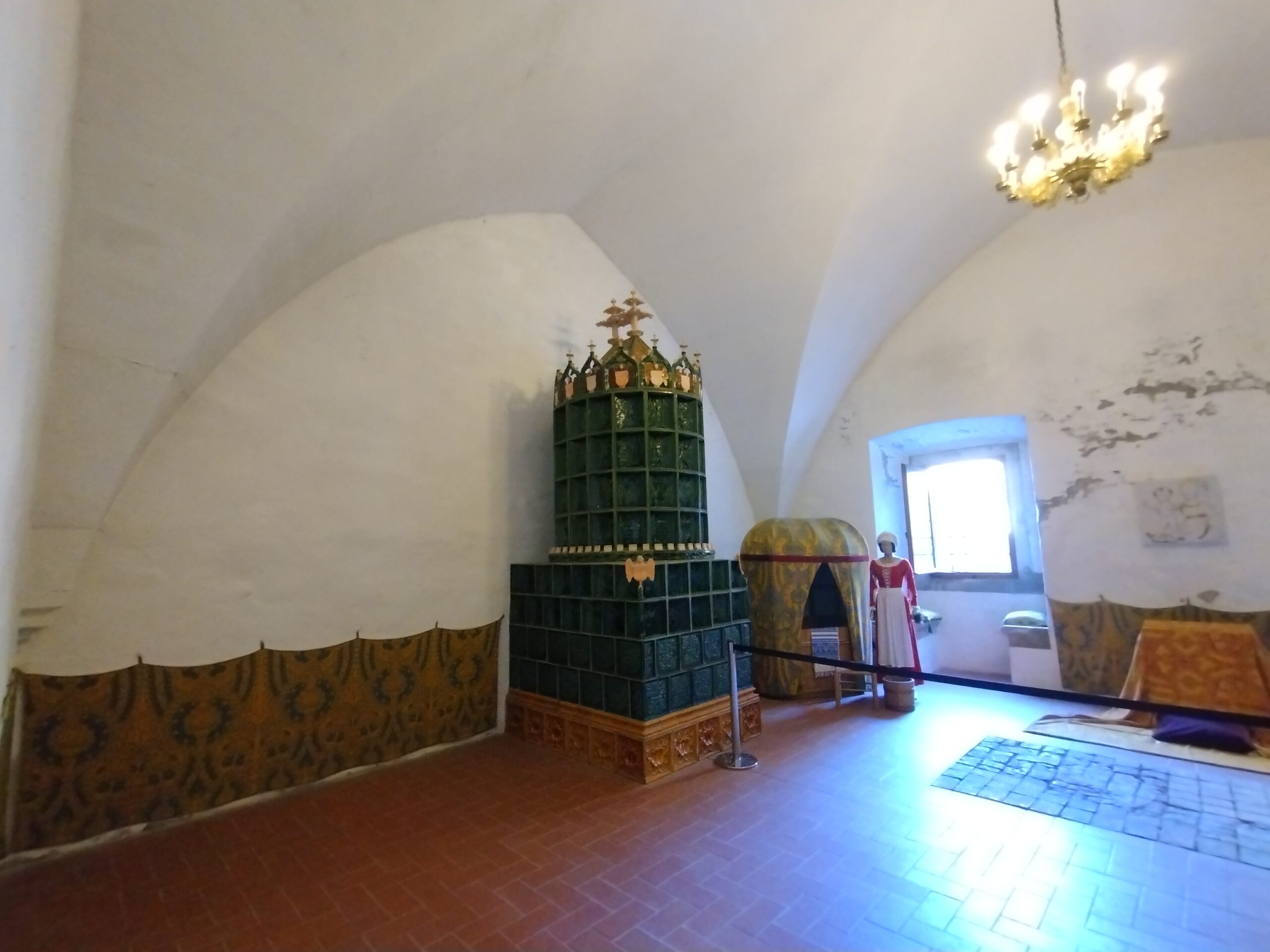 Rekonstruirana soba kraljice Beatrice Aragonske, supruge kralja Matije Korvina, u kraljevskoj palači u Višegradu. FOTO: Krešimir Regan