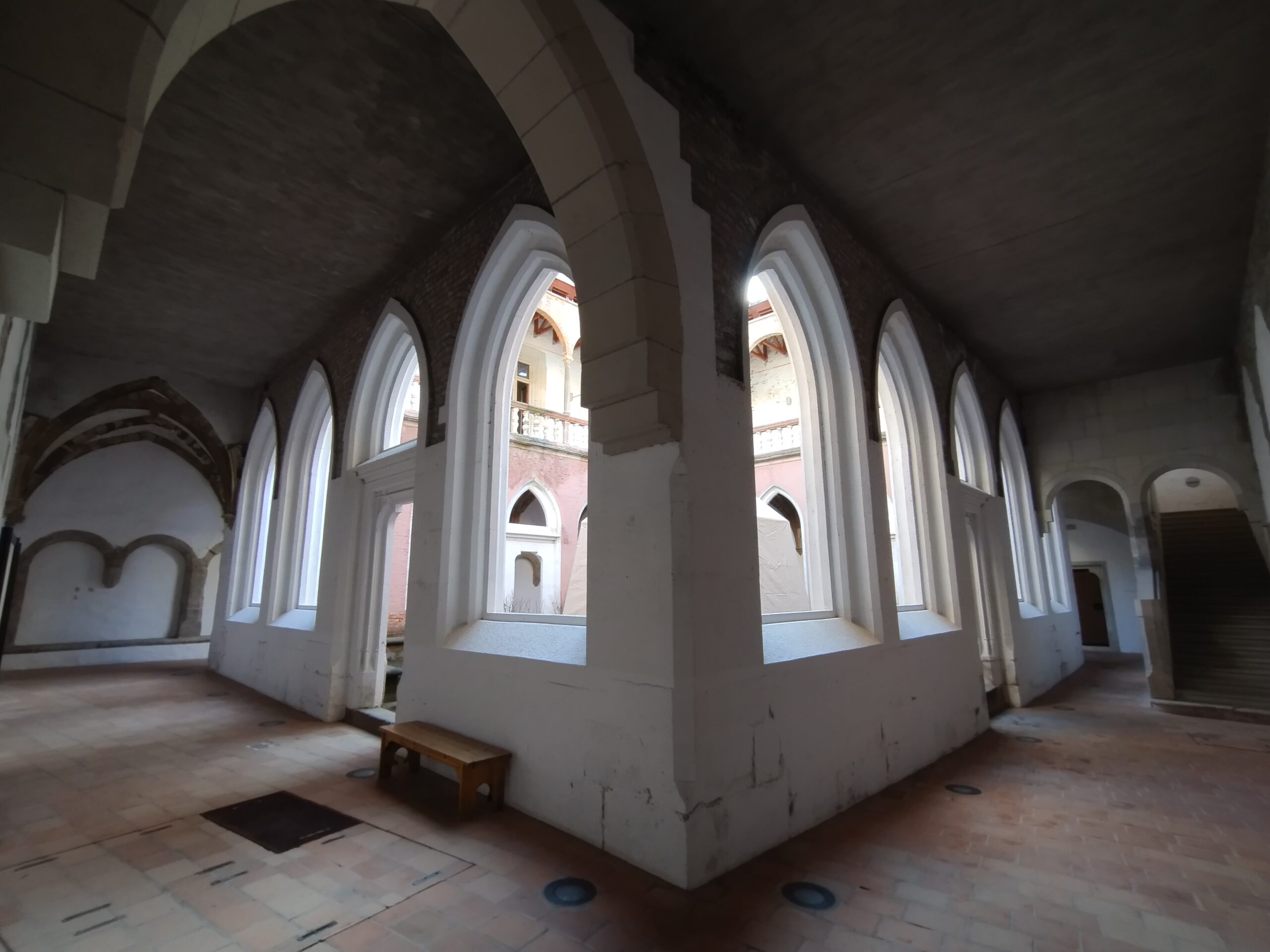 Palača u Višegradu, unutrašnje dvorište, prizemlje na koje je Matija Korvin nadogradio prvi kat u renesansnom stilu FOTO: Krešimir Regan