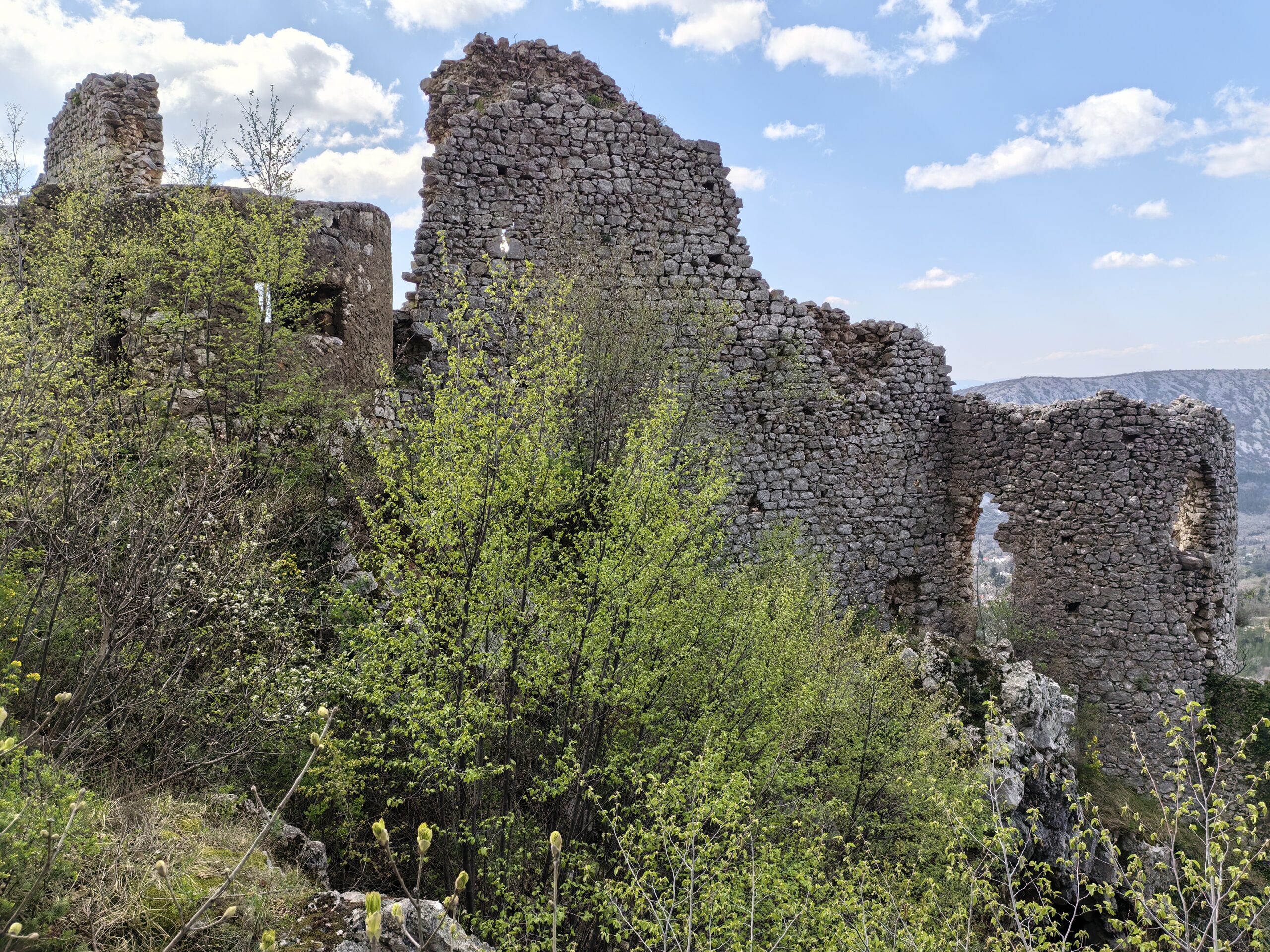 Pogled na kaštel s prilaznog puta FOTO: Darko Antolković