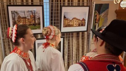 Autor izložbe Siniša Strčić predstavio je fotografski projekt posvećen hrvatskim dvorcima, kurijama i utvrdama. Foto: Dvorac Jurjevec