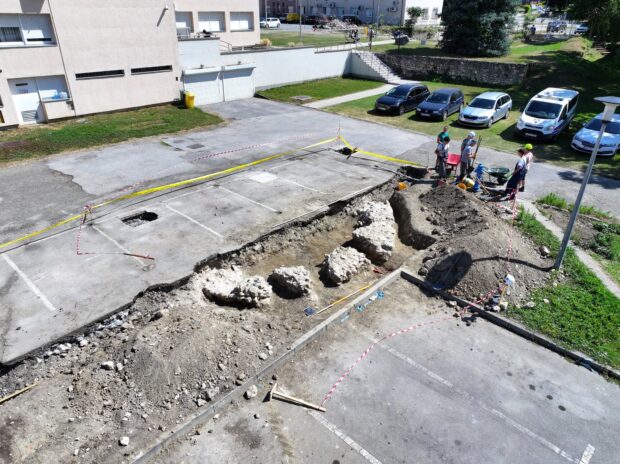 Ostaci zapadne cilindrične kule utvrde Stari grad Pakrac. FOTO: Muzej grada Pakraca