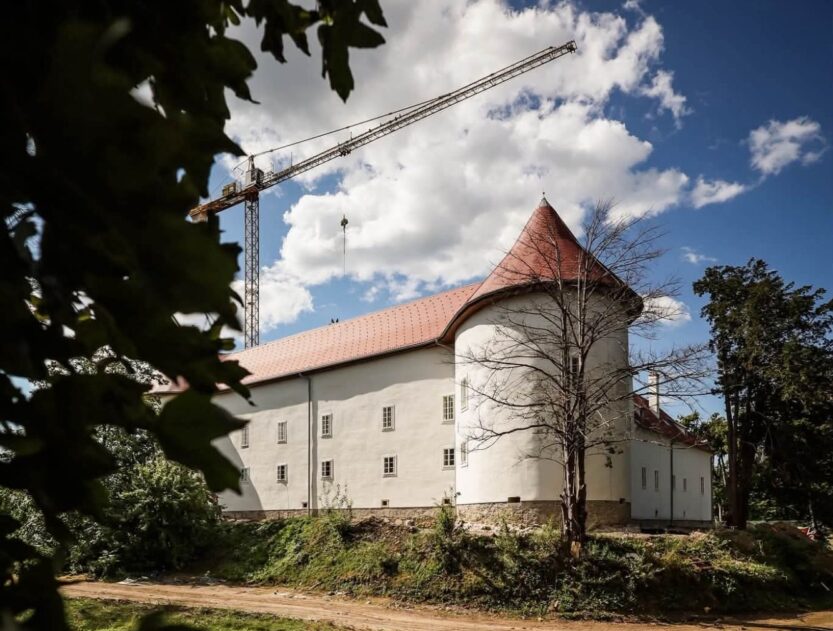 Obnova dvorca Erdödy u Jastrebarskom ušla je u završnu fazu, a završetak građevinskih radova očekuje se do kraja godine. Foto: Grad Jastrebarsko