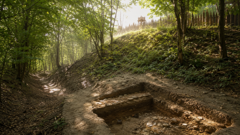 Gradina Slanje – Stari Gradec prostire se na približno 12,5 hektara, a njezini zemljani bedemi na pojedinim mjestima dosežu visinu od 14 metara. FOTO Varaždinska županija