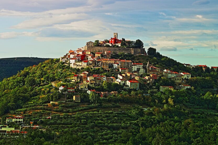 Motovun, panorama. FOTO: Van3ssa_ / Pixabay