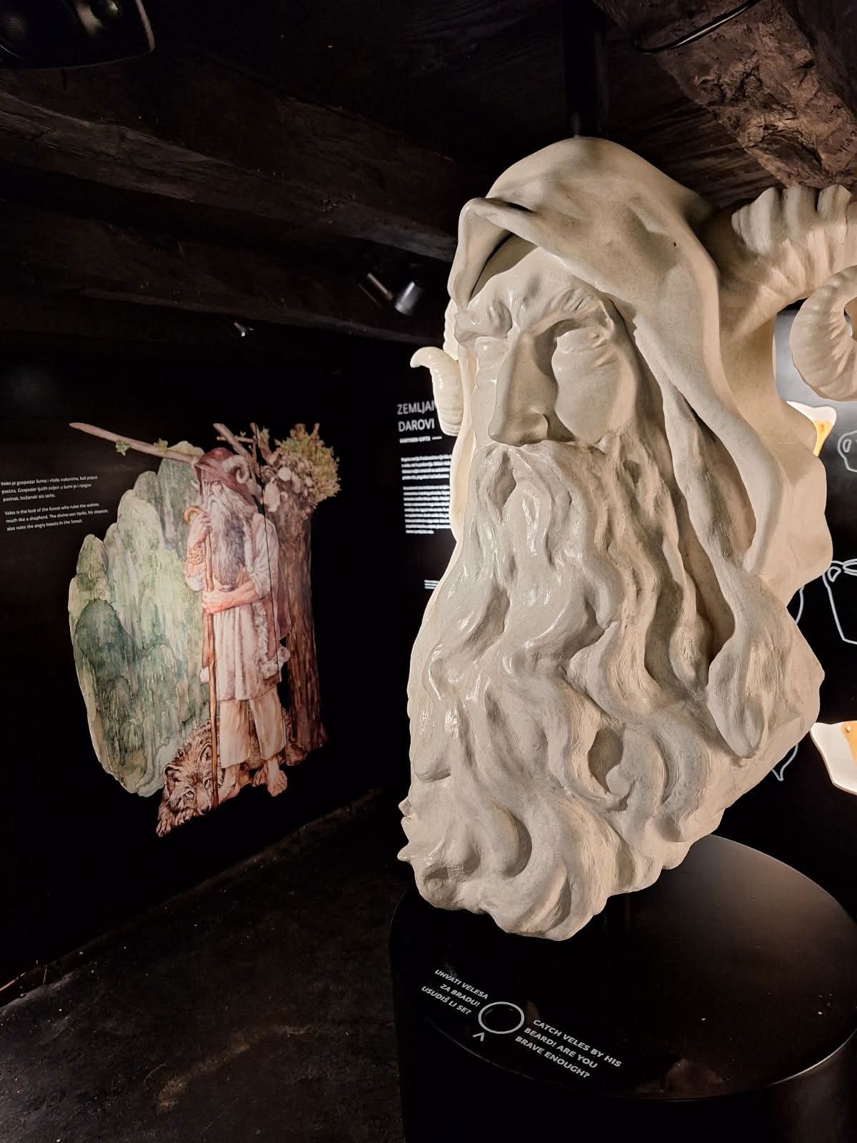 Veles u postavu Kuće stabla svijeta, interpretacijskog centra posvećenog staroslavenskoj mitologiji i mitskom krajoliku Trebišća i Peruna. FOTO: Studio 11
